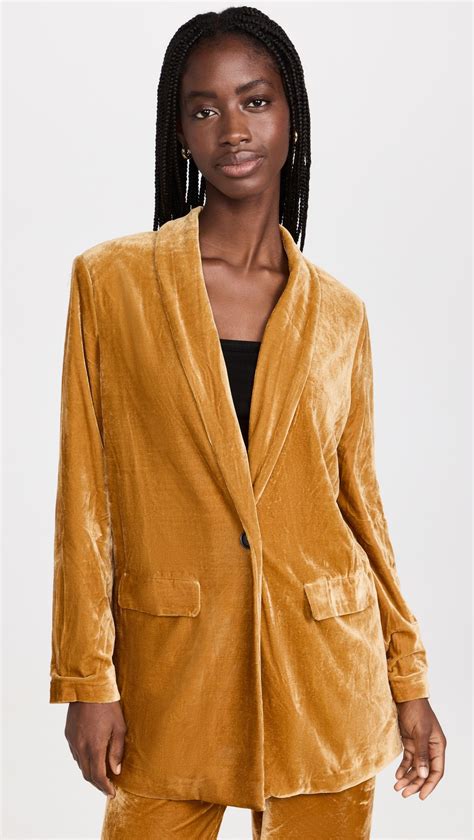 The 15 Best Velvet Jackets and Blazers for Women | Who What Wear