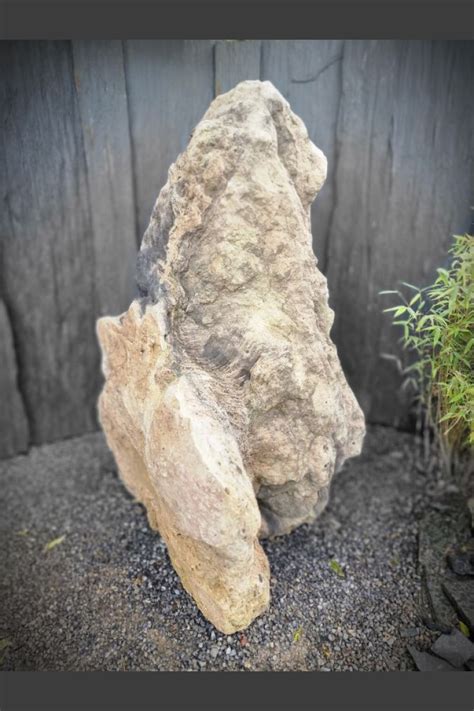 Gneiss Bloc erratique naturelle 57cm de haut - Monolithique