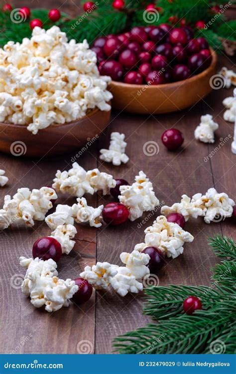 Traditional Handcrafted Christmas Popcorn Garland with Red Cranberries ...