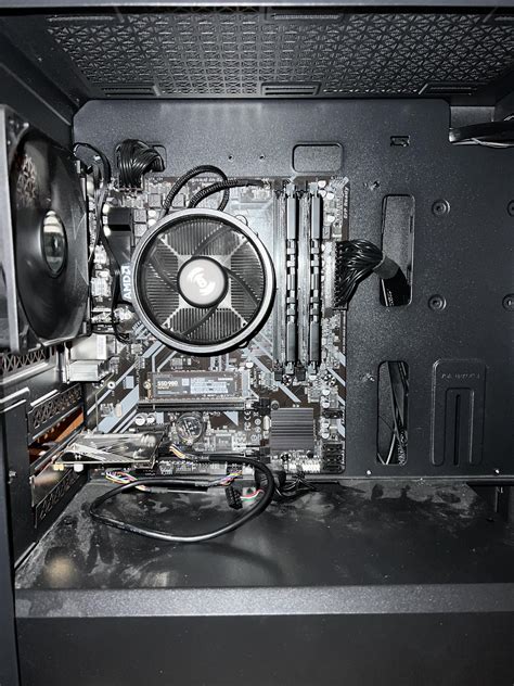 How to Find Motherboard 的图像结果