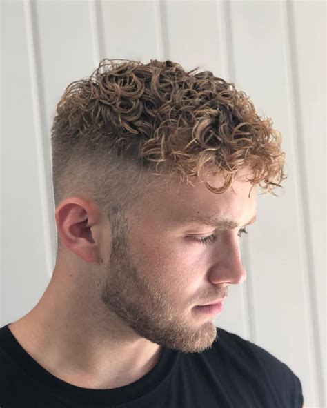 Refreshing @oscar.mcmillan perm 😺 • #perm #curls #manperm #merm Perm ...