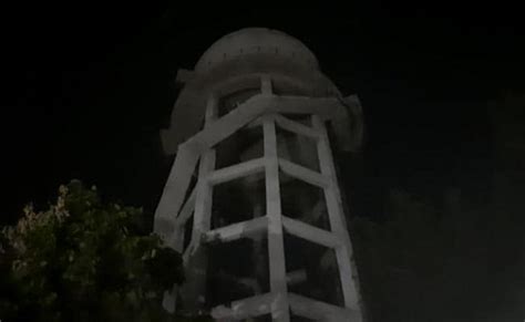 राहुल गांधी से ED की पूछताछ के विरोध में पानी टंकी पर चढ़े 2 युवक ...