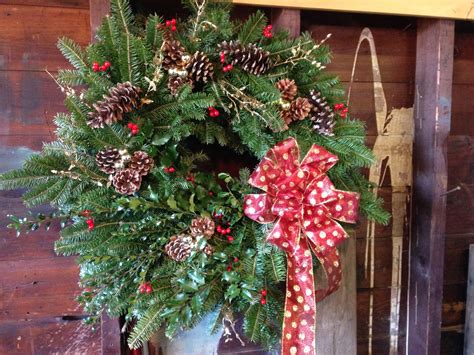Traditional Live Evergreen Christmas Wreath