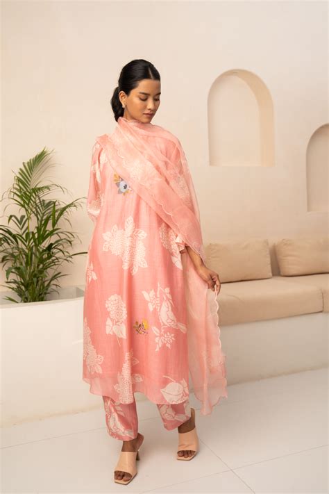 Buy - Wildflower pink floral printed kurta set | Elan Store