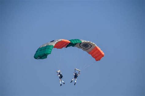 Indian Air Force (IAF) Chief Rakesh Kumar Singh Bhadauria (R) inspects ...