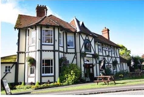 LORD LYON INN (Stockcross) - Hotel Reviews & Photos - Tripadvisor