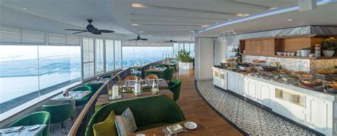 Al Dawaar Restaurant: Dubai’s Revolving Dining Experience!