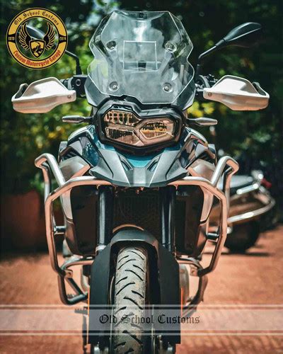 Fairing and Engine Crash Guard for BMW GS 850 | Old School Customs