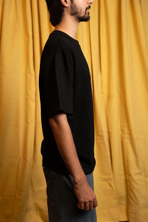 Jagatbhari Oversized T-shirt – Bhadipa Merchandise