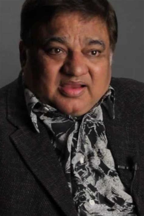 Kumail Nanjiani’s Bio, Age, Relationships, Latest Buzz, Photos & Videos