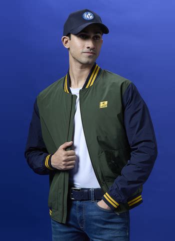 Jackets for Men | Shop for Casual & Trending Men’s Jackets at Pepe Jeans