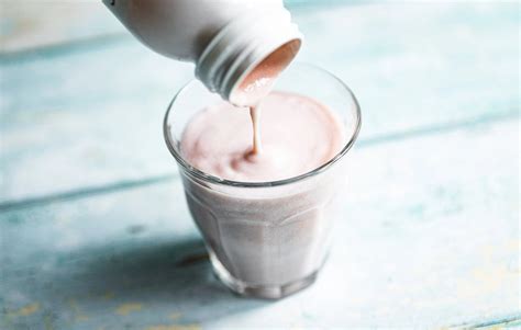 Organic Cocos Organic coconut kefir strawberry 200ml / Riverford