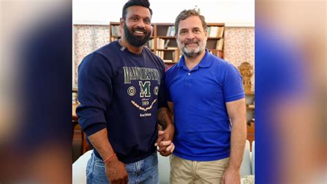 'Living Symbol Of Mohabbat Ki Dukaan': Rahul Gandhi Meets Mohammad ...