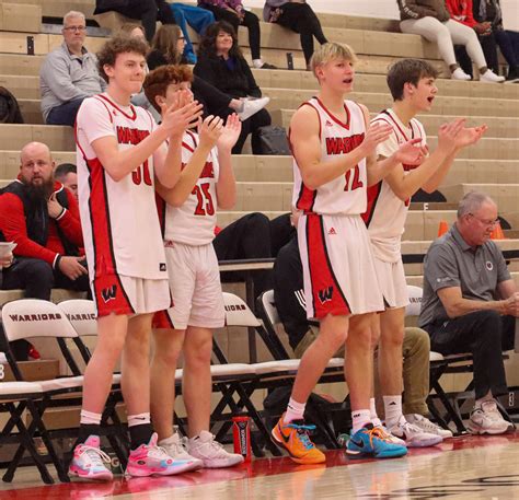 PHOTO GALLERY: Varsity Boys Basketball vs. Lincoln East – Westside Wired