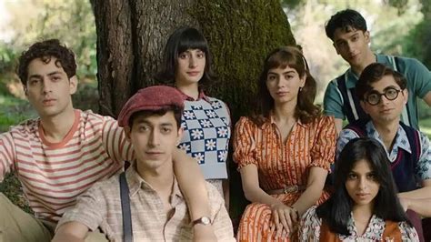 The Archies Review: Zoya Akhtar Brings The Perfect Christmas Movie Date ...