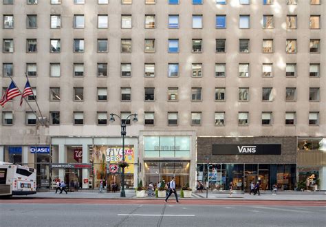 530 5th Avenue, New York, NY, 10036