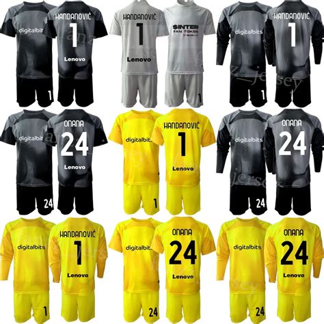 DHgate.com:Youth Soccer Goalkeeper Jersey Set Long Sleeve Goalie 24 ...