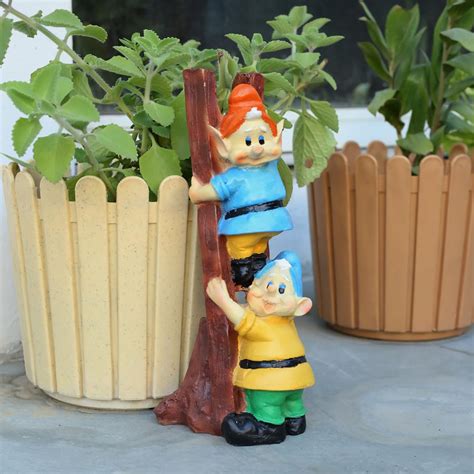 Wonderland Gnomes, Dwarf, Santa Climbing Stairs Statue | Material Resin ...