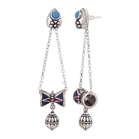 Moksh Ext Damaru Motif Earrings – VOYLLA