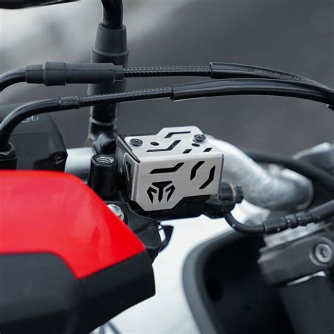 MOTO TORQUE FRONT MASTER CYLINDER GUARD SILVER FOR XPULSE 210 – GearUpIndia