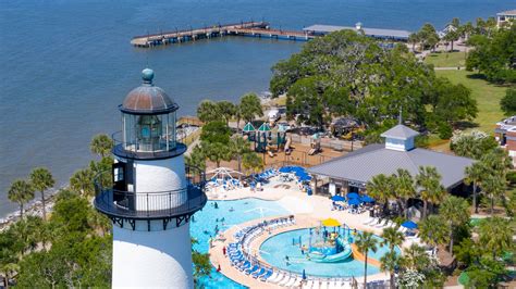 Ultimate Visitors Guide to Downtown St. Simons Island - Hodnett Cooper