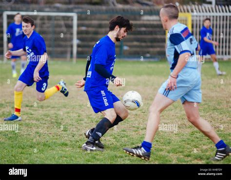 Playing Football 的图像结果