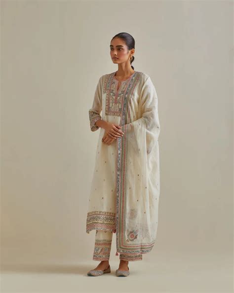 Pink And Off-white Kurta Set | Deval Store