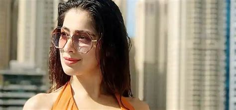 Raai Laxmi & MS Dhoni Break Up Story