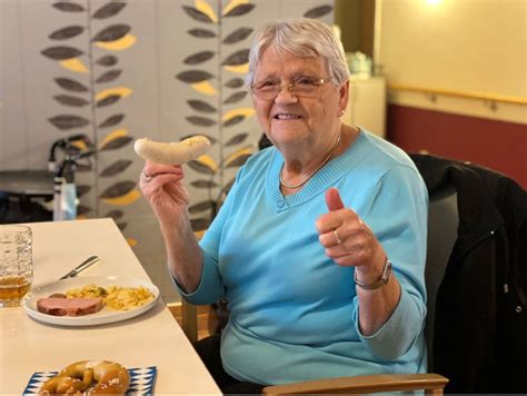 Betreuungsteam lädt zum Oktoberfest - Aktivieren