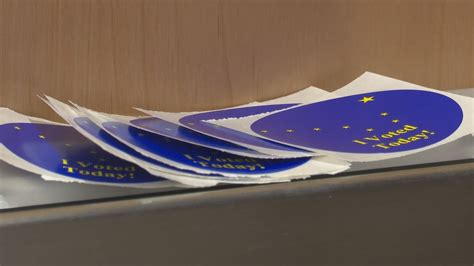 Ballots for 4 districts to be reprinted, showing candidates' affiliations