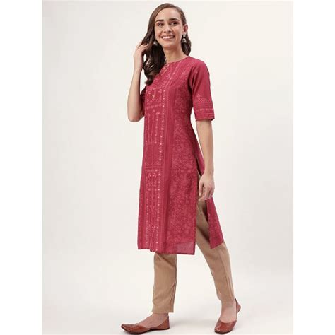 Janhvi Kapoor, Karisma Kapoor and more: 5 best kurta sets spotted on ...