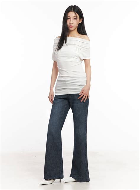 Francine Stretchy Bootcut Jeans IY529 - Korean Women's Fashion | LEWKIN