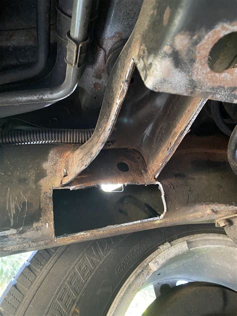 Rust Repair On Frame Chevy Express 的图像结果