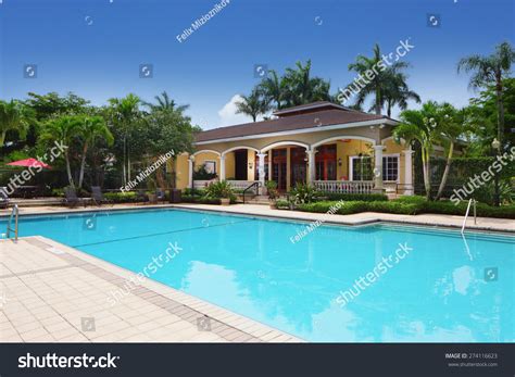 Swim Pool 的图像结果