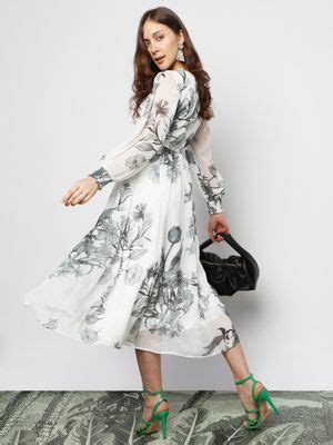 Buy VERO MODA White Floral Midi Dress Online