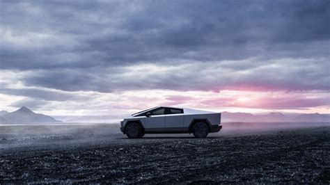 Tesla Cybertruck range extender price estimated at $16k