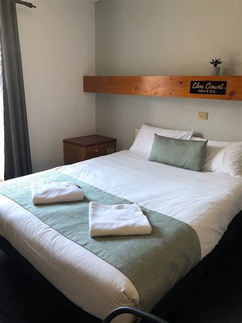 ELM COURT MOTOR INN (Albury) - Motel Reviews, Photos, Rate Comparison ...