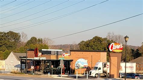 Raising Cane's opens in Woodstock | 11alive.com