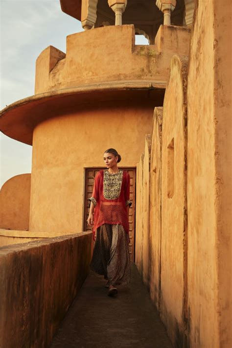 Buy - Bundi brick cape set | Elan Store
