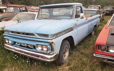 Rust Valley Restorer's Mike Hall Sends 500-car Collection to Auction - 1/7