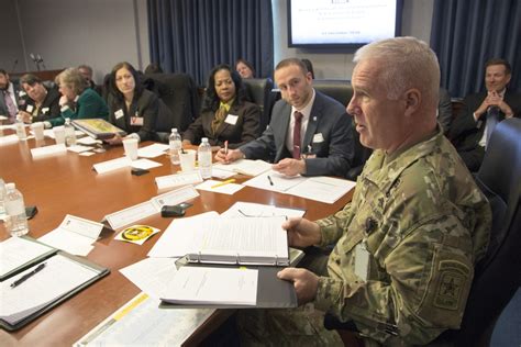 More women than expected pursuing combat arms positions | Article | The ...