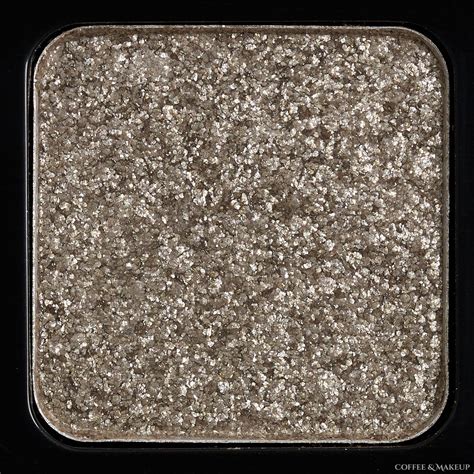 Pin by SASKIAHDLT on Pins by you | Eyeshadow pans, Eyeshadow pallets ...