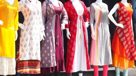 Top 10 Places to Street Shop in Bangalore