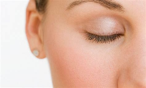 Closing Your Eyes and Seeing Weird Swirling Shapes | The Creative Post