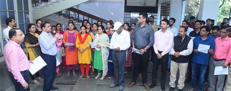 Director Prof. Subhasis Chaudhuri administered the Swacchta Pledge ...