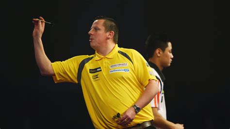 World Darts Championship: Dave Chisnall and Terry Jenkins safely ...