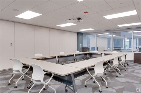 200 N LaSalle St, Chicago, IL 60601 - 200 N LaSalle | LoopNet