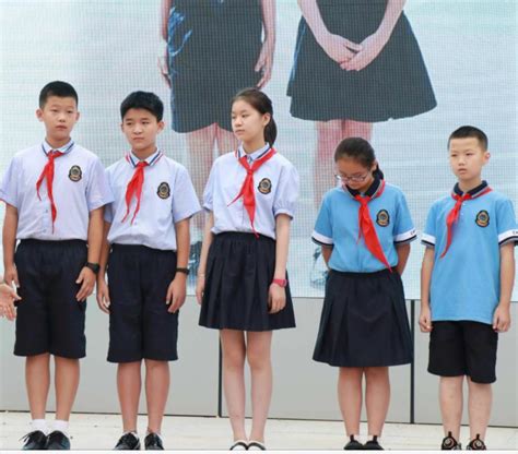 广东外语外贸大学附设外国语学校校服-中小学生校服班服定制定做厂家