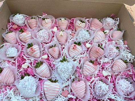baby shower chocolate strawberries