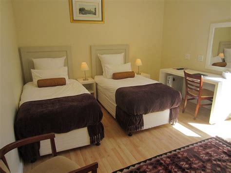 LOLOHO LODGE (Cape Town, South Africa) - Guesthouse Reviews, Photos ...